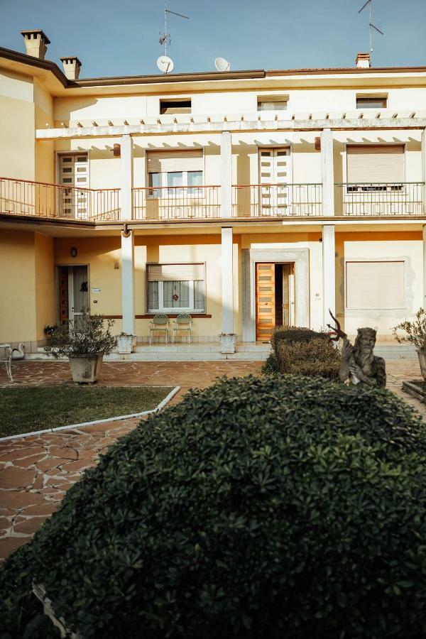 Giada Rooms Peschiera del Garda Exteriör bild